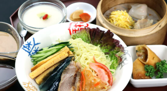 冷やし中華はじめました